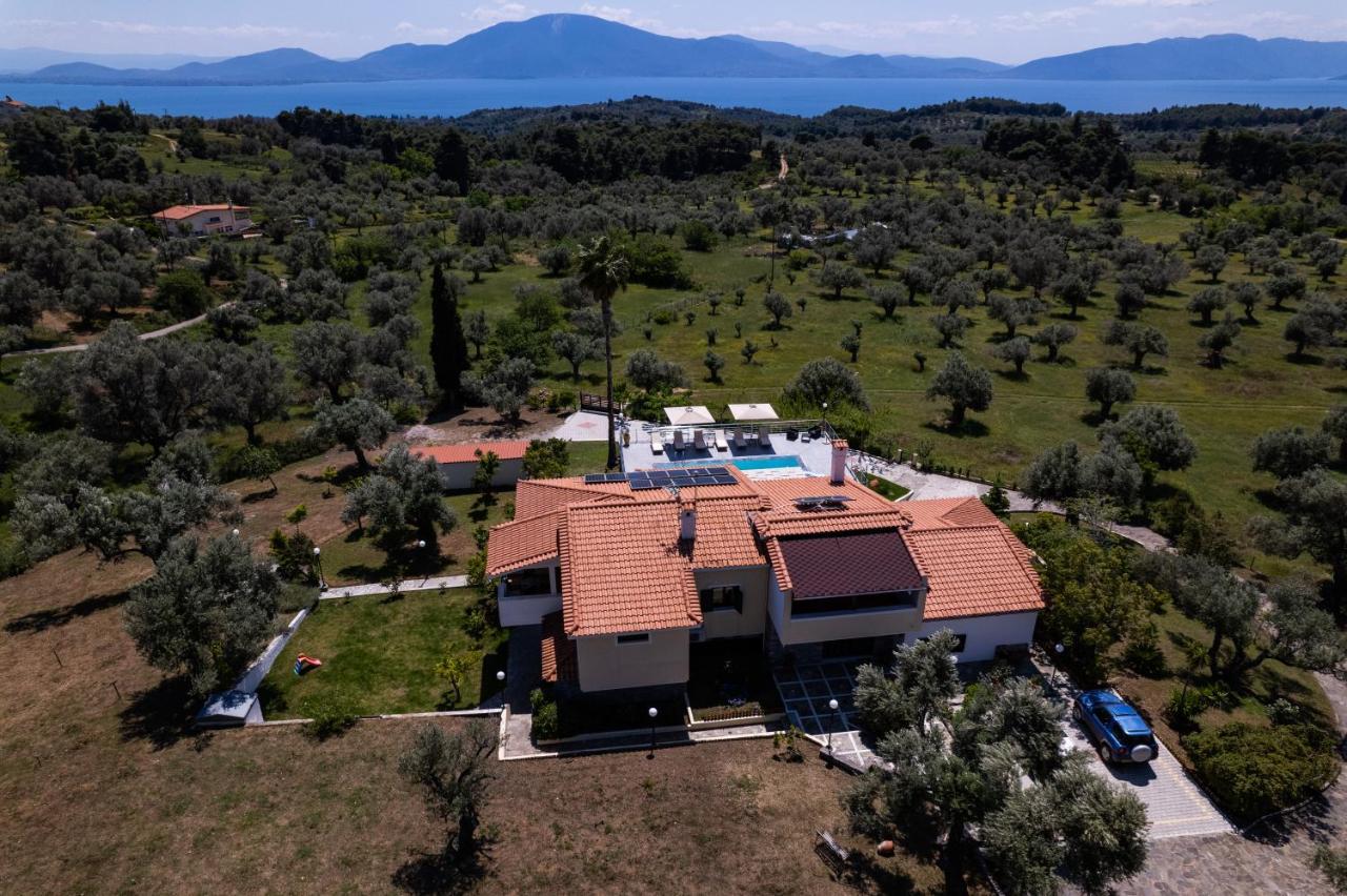 Kouvelia Country Home Luxury Villa Rental Nerotriviá Exteriér fotografie